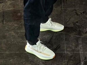 Yeezy350v2 亚洲限定，年度爆款预定